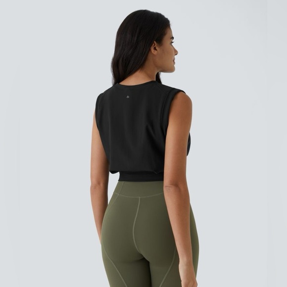 NWT Halara Patitoff Flow Crew Neck Sleeveless Cropped Yoga Tank Top Black Size L - Picture 3 of 11